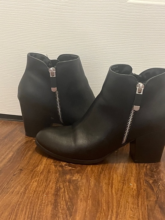 Grunt Style Shoes - Grunt Style Black Block Heel Ankle Booties with Side Zipper